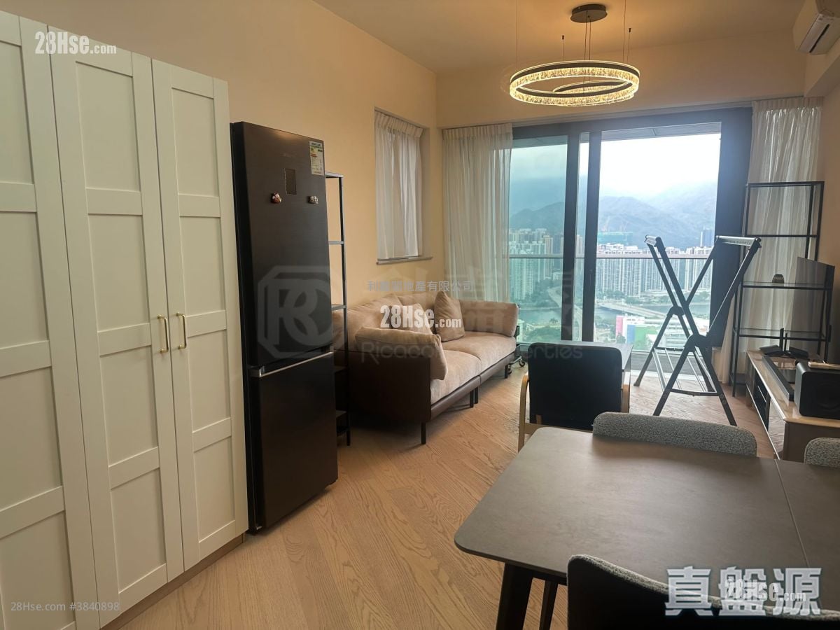 The Arles Rental 3 Bedrooms , 2 Bathrooms 947 ft²