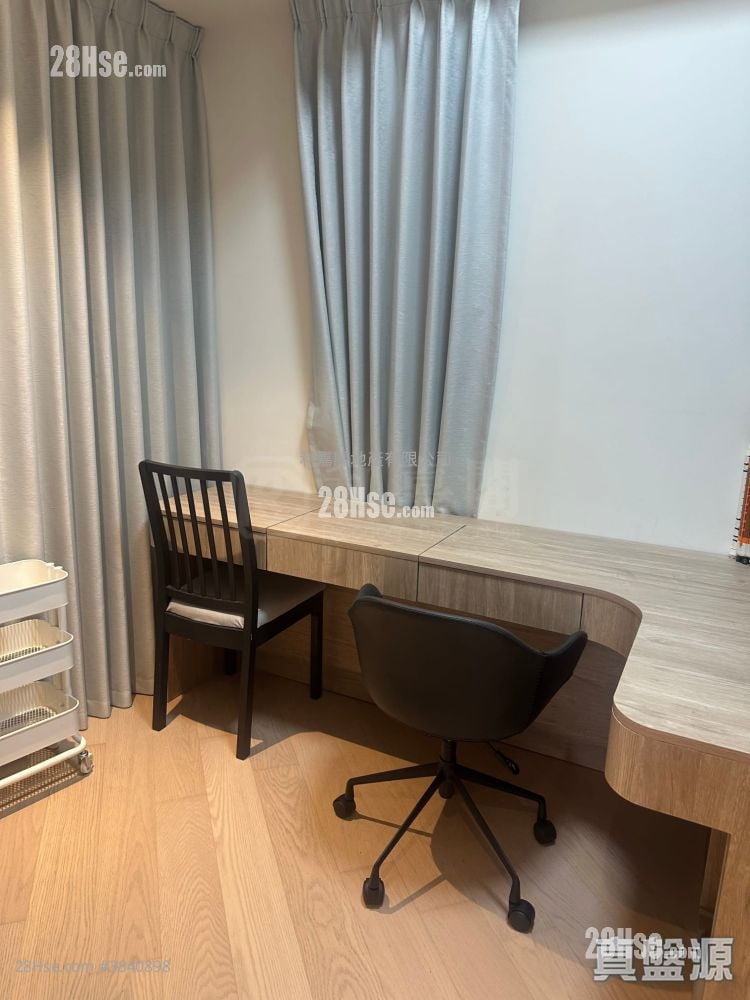 The Arles Rental 3 Bedrooms , 2 Bathrooms 947 ft²