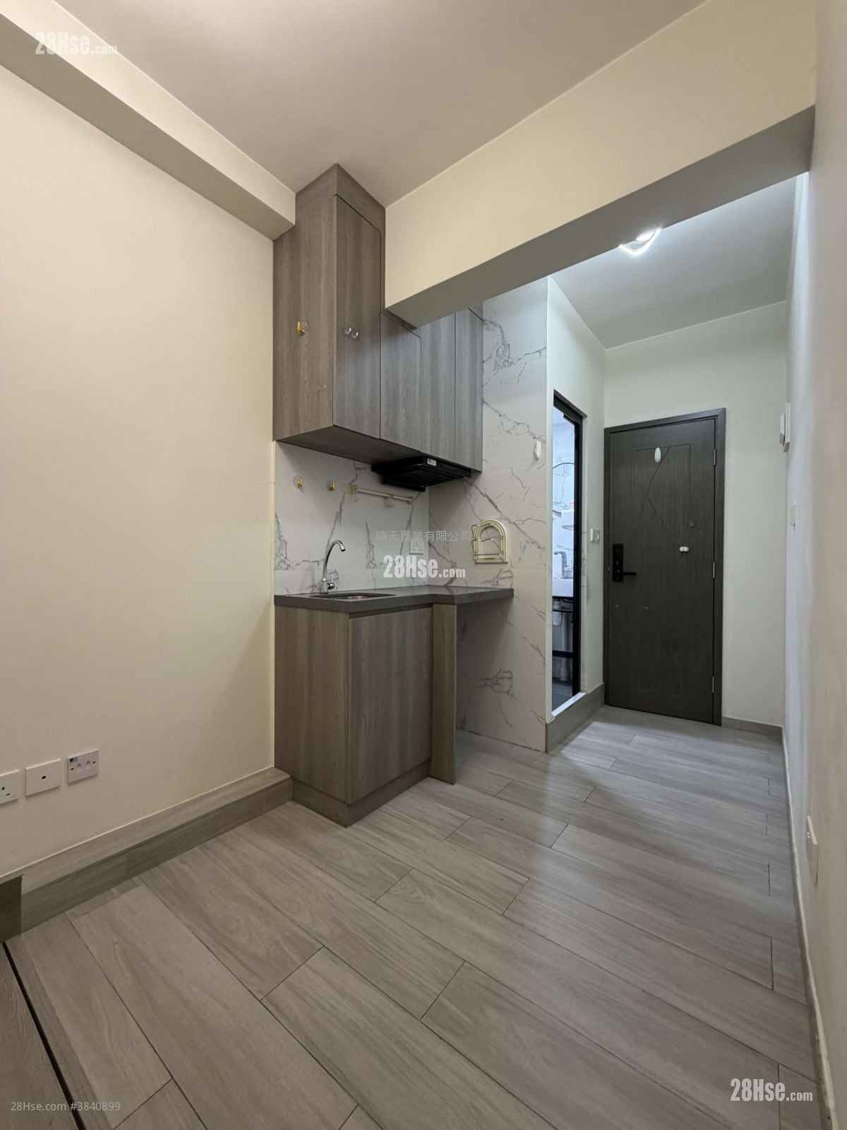 Man Wah Building Rental 1 Bedroom , 1 Bathroom 130 ft²