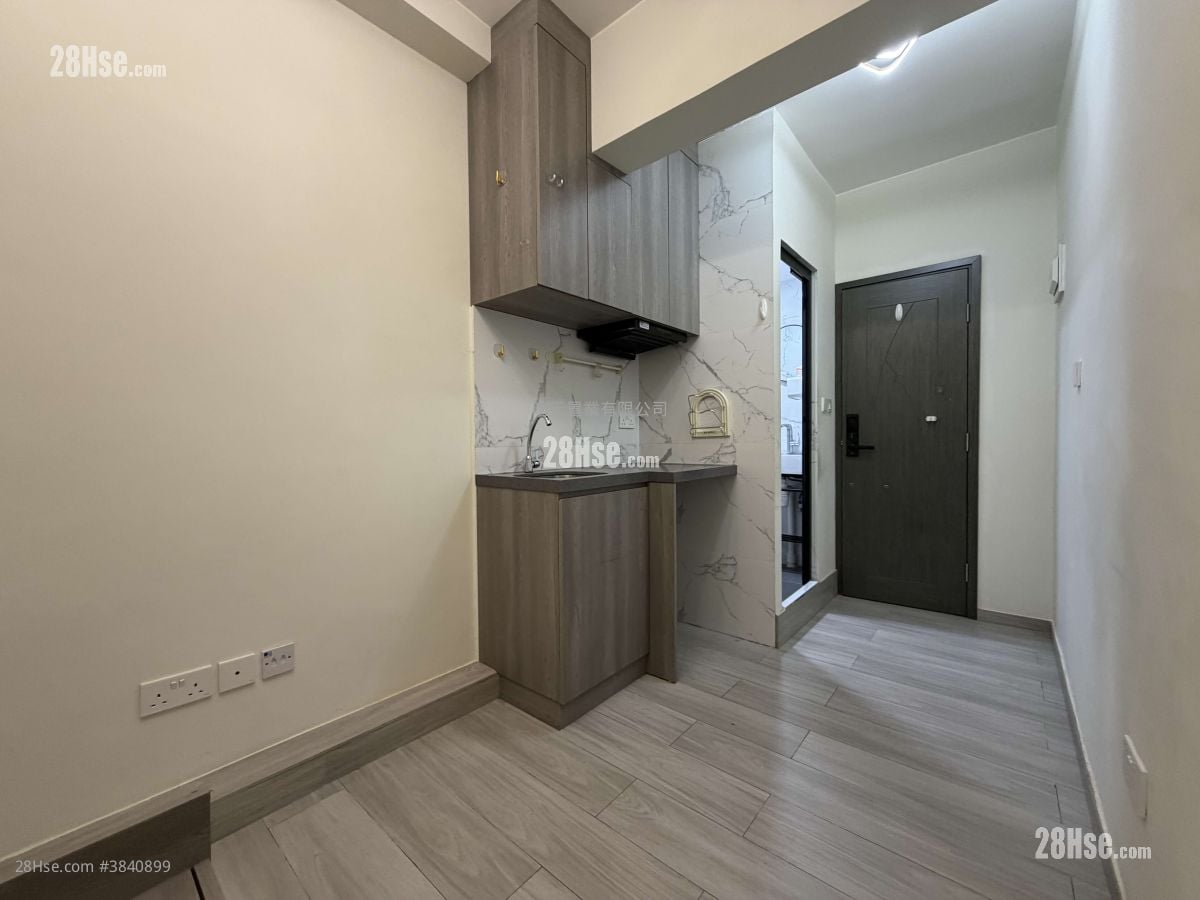 Man Wah Building Rental 1 Bedroom , 1 Bathroom 130 ft²