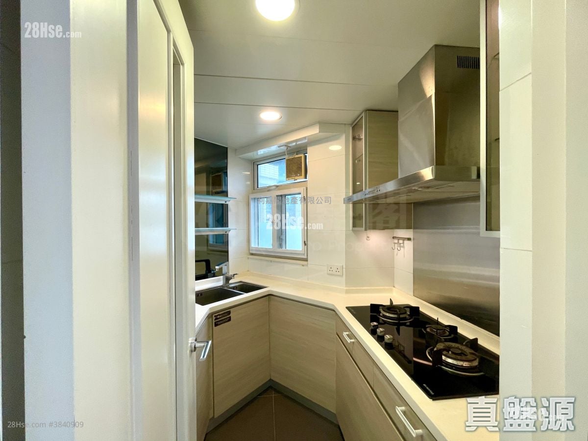 The Beaumount Sell 2 Bedrooms , 1 Bathroom 498 ft²