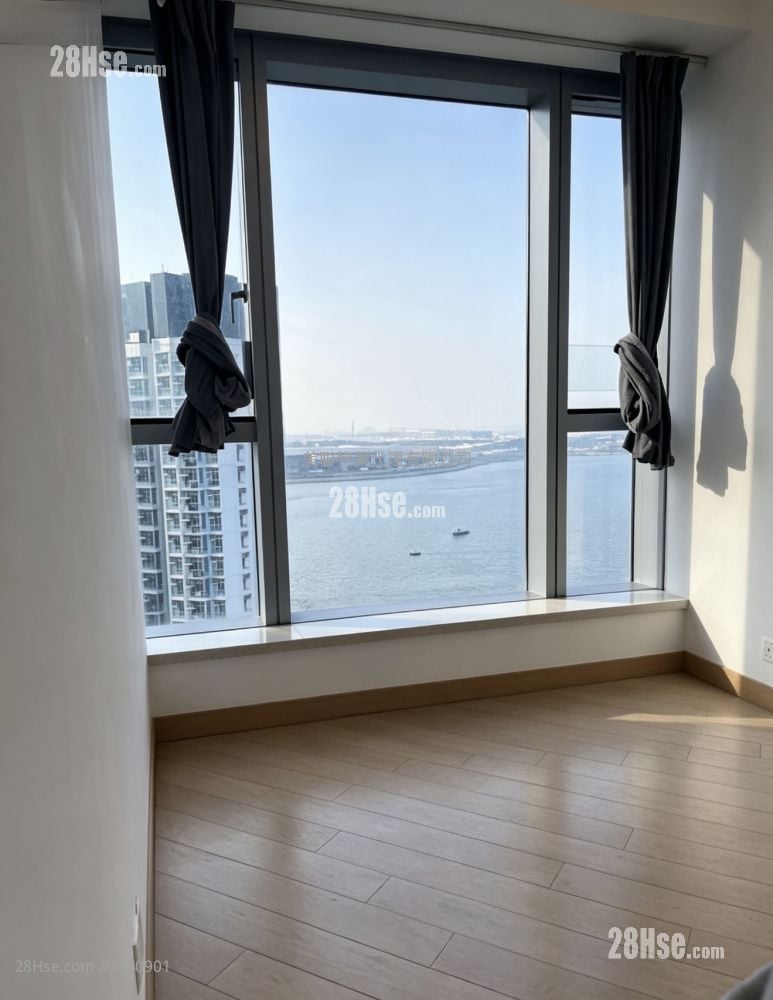 Century Link Sell 3 Bedrooms 572 ft²