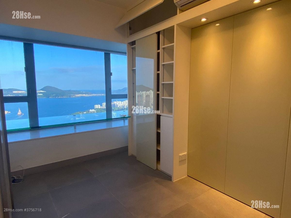 Grand Promenade Rental 4 Bedrooms , 3 Bathrooms 1,129 ft²
