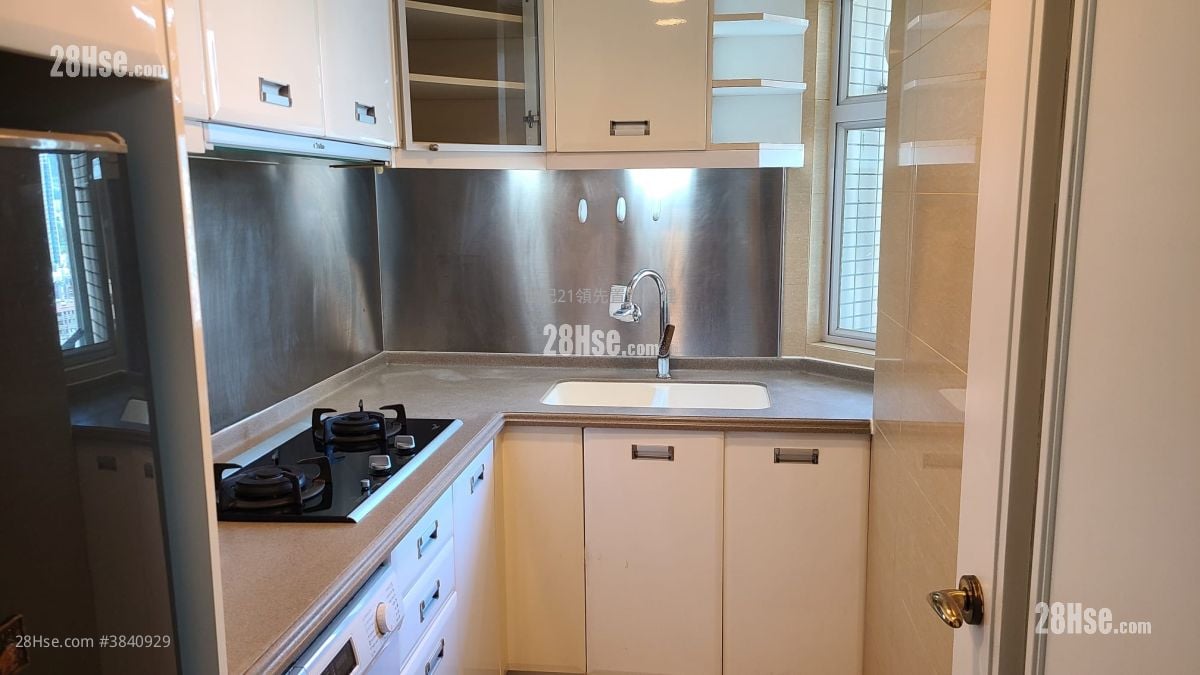 Sky Tower Sell 2 Bedrooms , 1 Bathroom 521 ft²