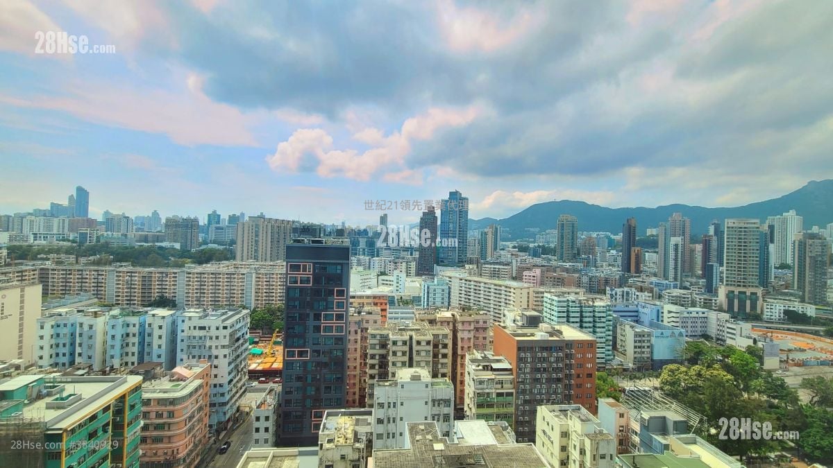 Sky Tower Sell 2 Bedrooms , 1 Bathroom 521 ft²
