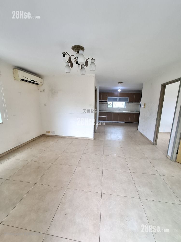 Village Rental 3 Bedrooms , 1 Bathroom 700 ft²