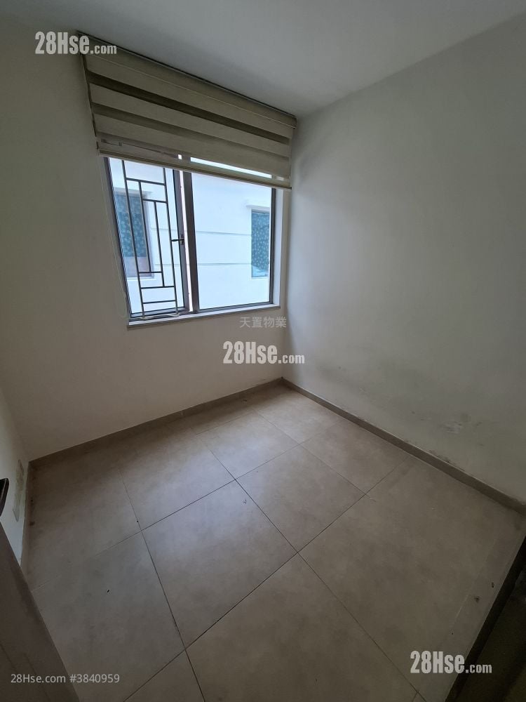 Village Rental 3 Bedrooms , 1 Bathroom 700 ft²