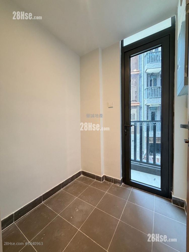 The Bloomsway Rental 5+ Bedrooms , 4 Bathrooms 1,405 ft²