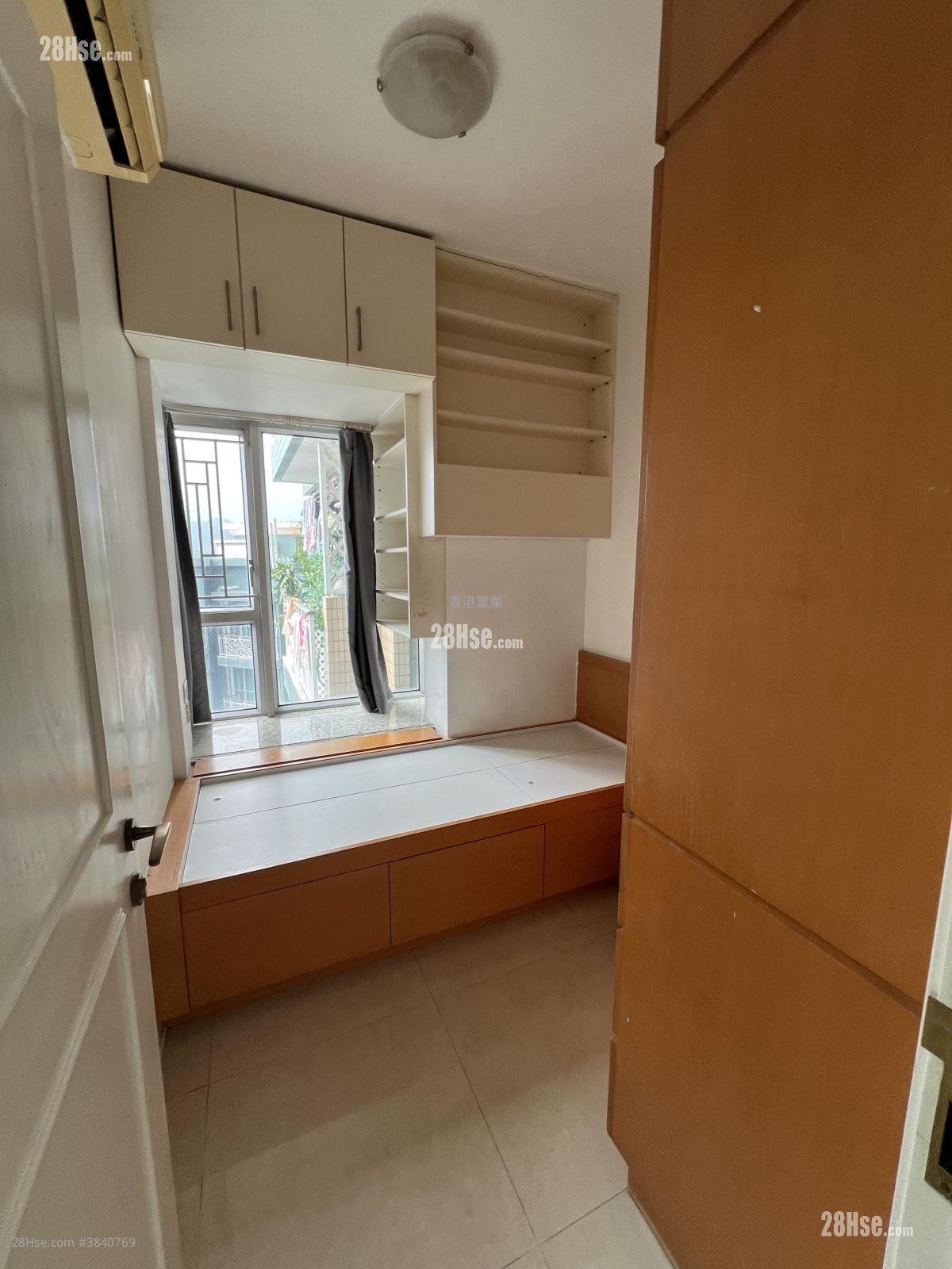 Banyan Garden Rental 2 Bedrooms , 1 Bathroom 516 ft²