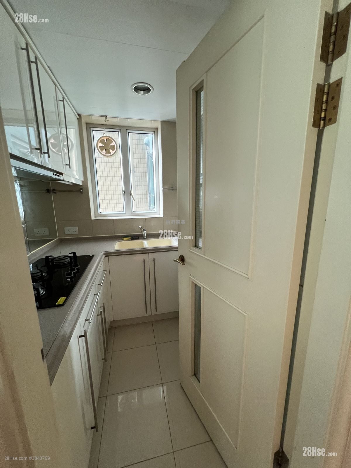 Banyan Garden Rental 2 Bedrooms , 1 Bathroom 516 ft²