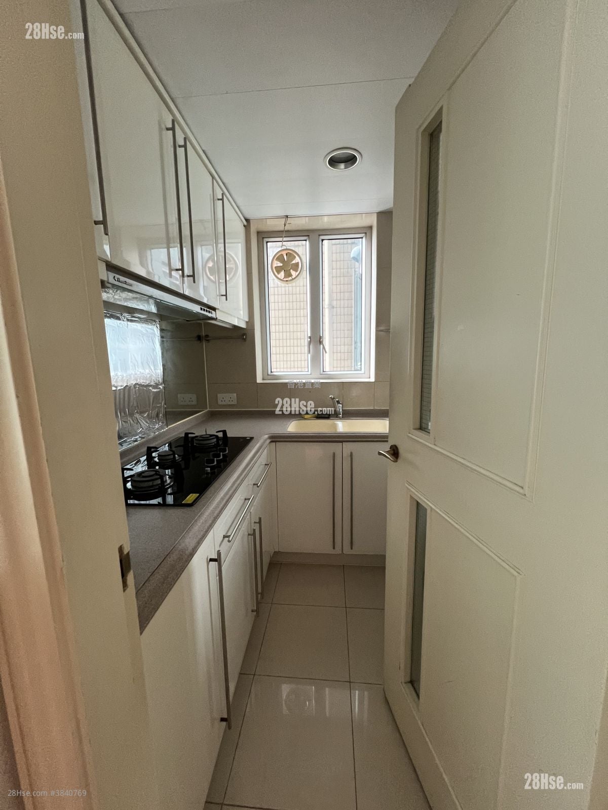 Banyan Garden Rental 2 Bedrooms , 1 Bathroom 516 ft²