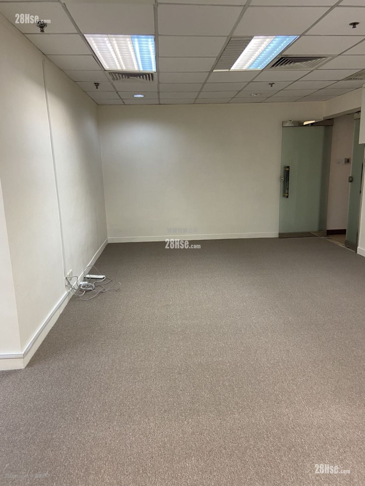 118 Connaught Rd. W. Rental 1 Bedroom