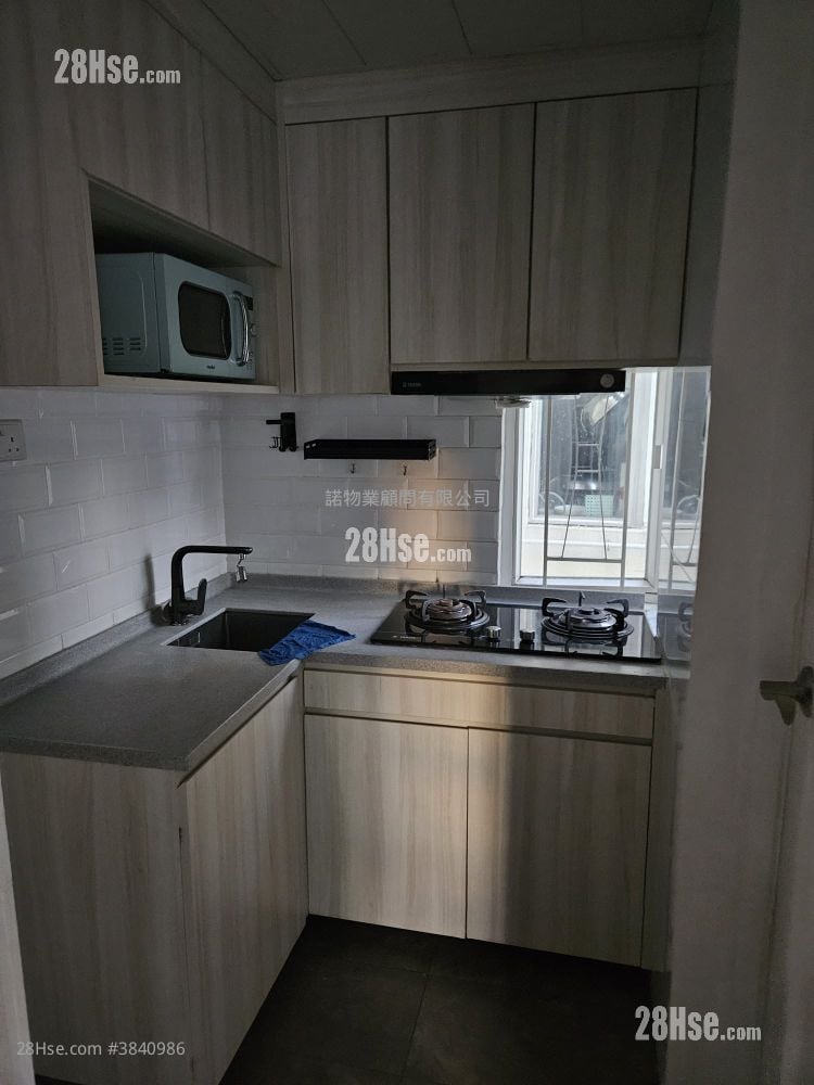 Wealthy Garden Rental 2 Bedrooms , 1 Bathroom 318 ft²