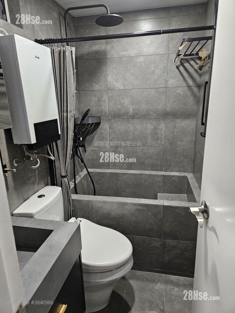 Wealthy Garden Rental 2 Bedrooms , 1 Bathroom 318 ft²