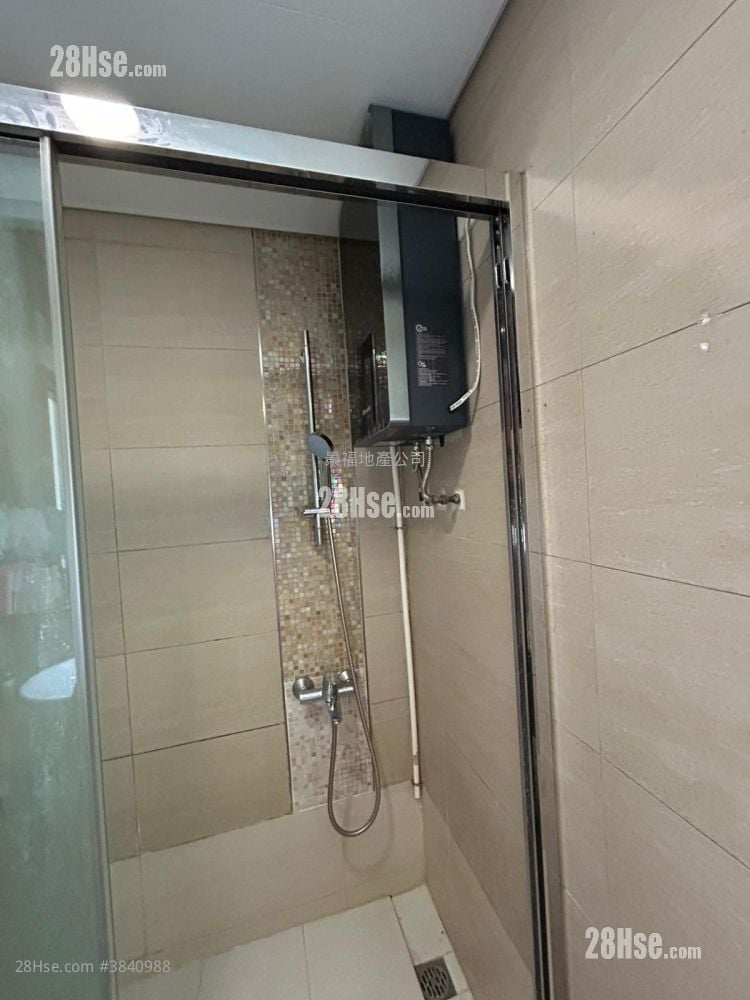 I-Home Rental 4 Bedrooms , 1 Bathroom 524 ft²