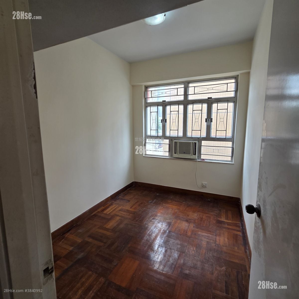 15 Grampian Road Sell 3 Bedrooms , 2 Bathrooms 836 ft²