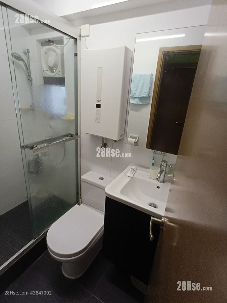 Shaukeiwan Plaza Rental 2 Bedrooms , 1 Bathroom 340 ft²