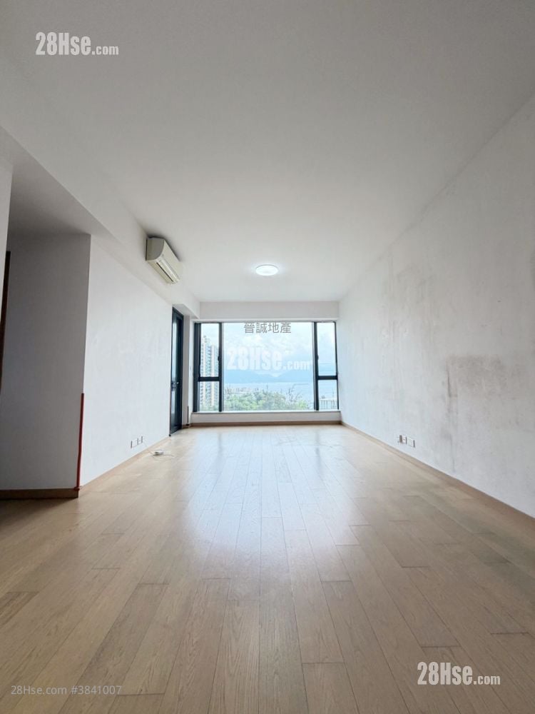 The Bloomsway Sell 4 Bedrooms , 3 Bathrooms 976 ft²