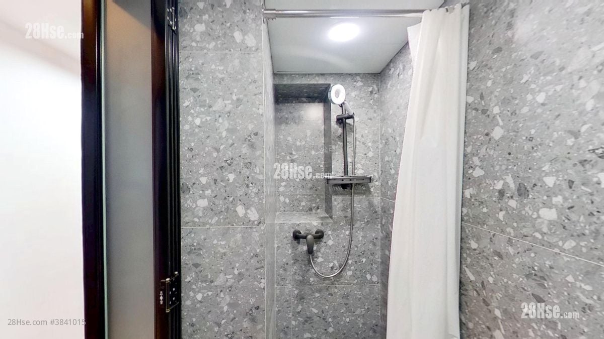 bathroom: 24 Elgin Street Rental 1 Bedroom , 1 Bathroom 200 ft²