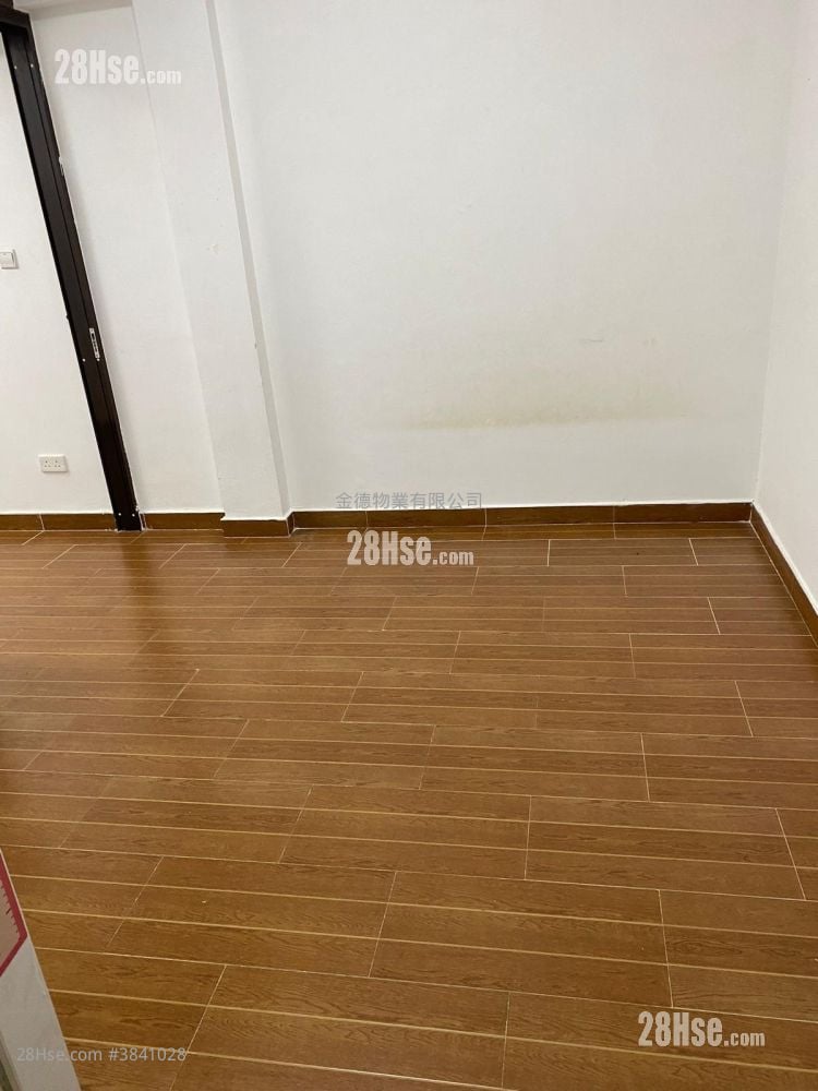 Po Tai Building Sell 3 Bedrooms , 1 Bathroom 507 ft²
