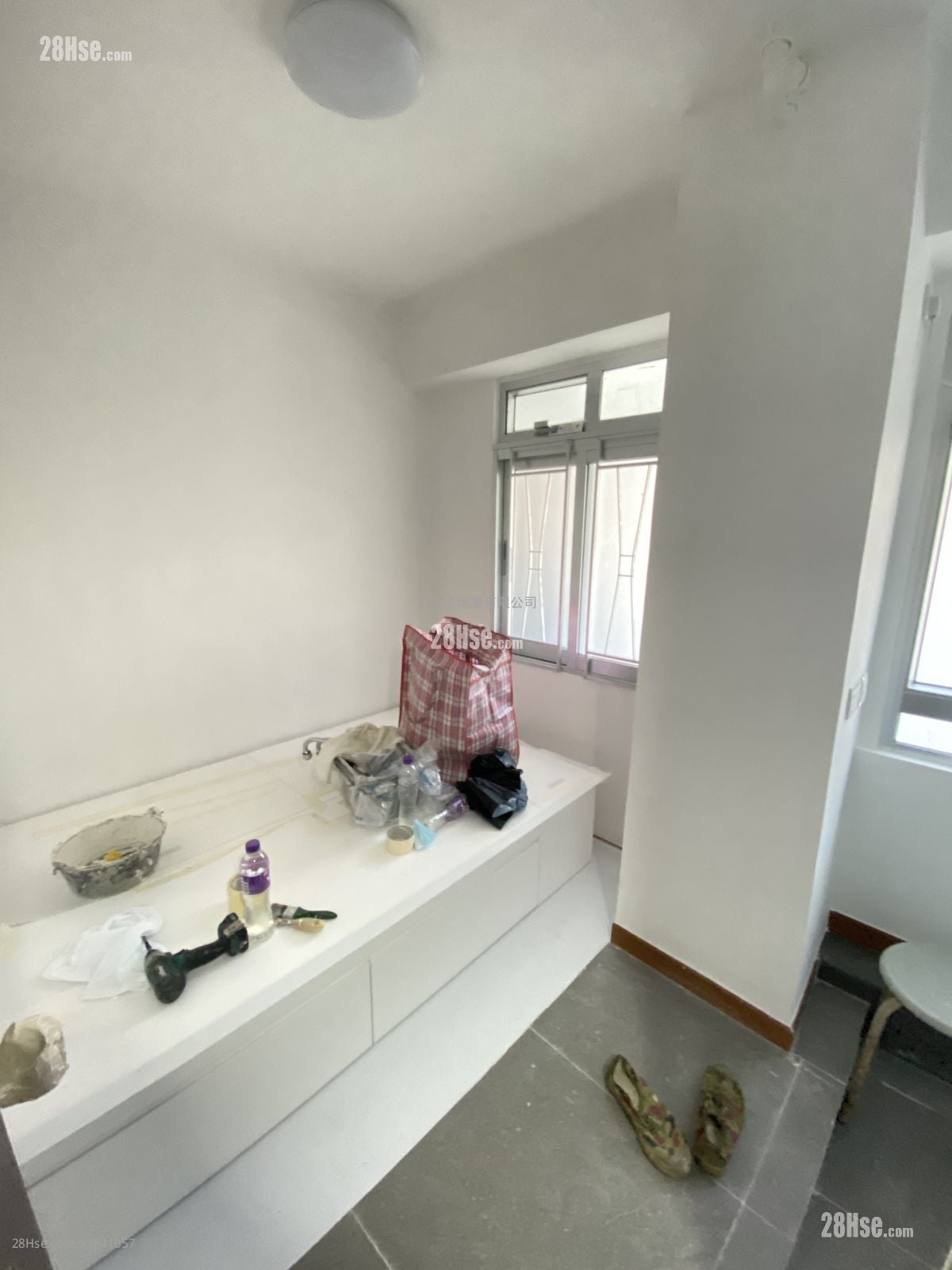 Chinese Mansion Rental Studio 100 ft²