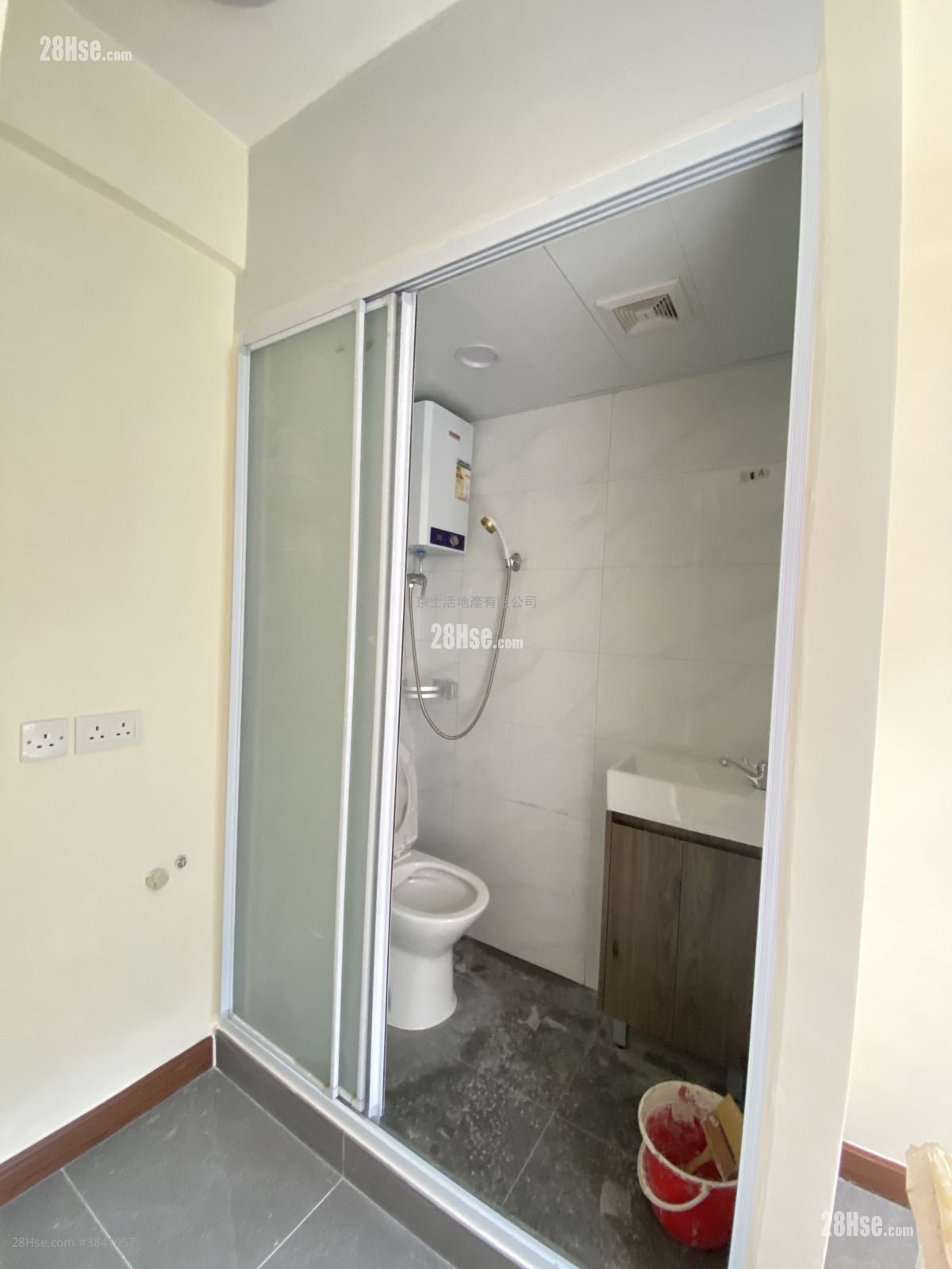 Chinese Mansion Rental Studio 100 ft²