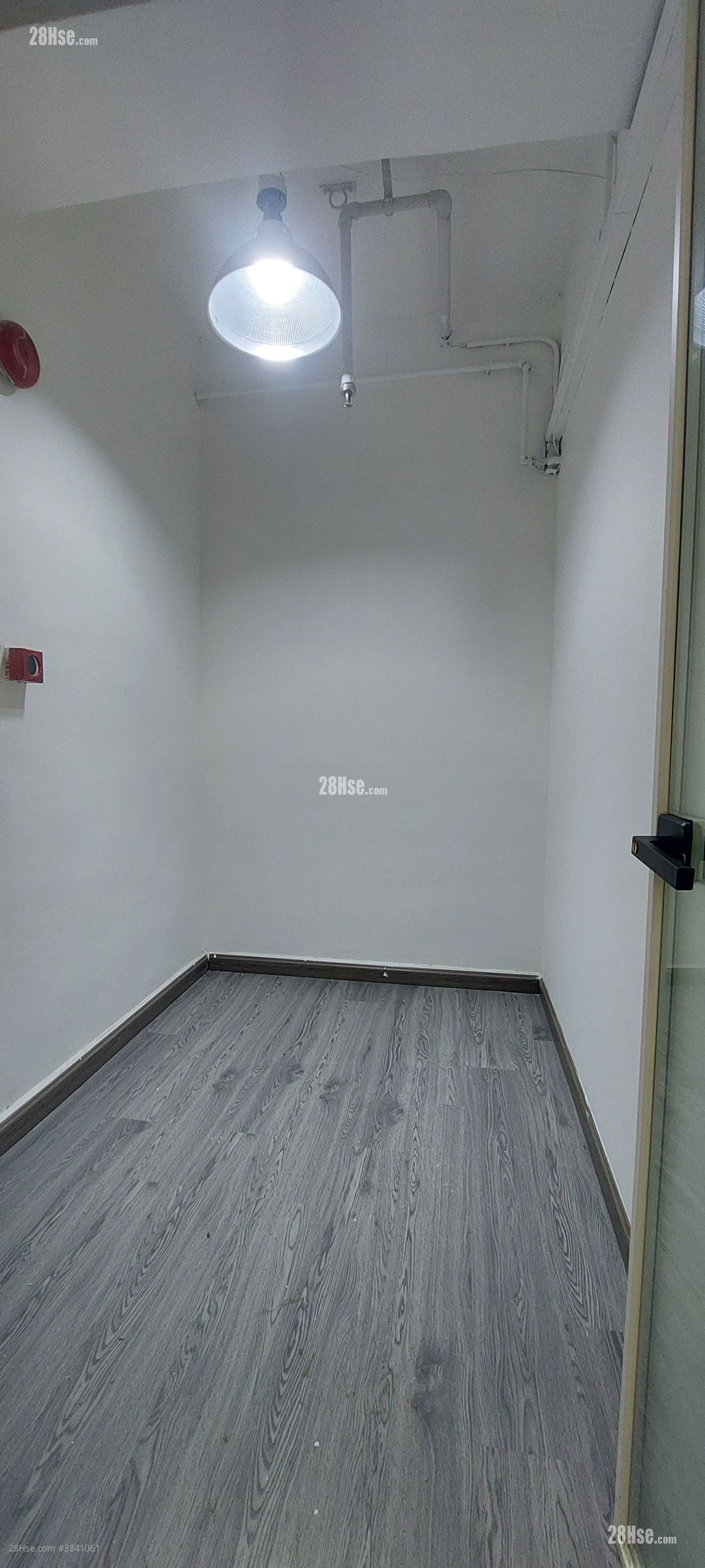 Hoi Luen Industrial Centre Rental