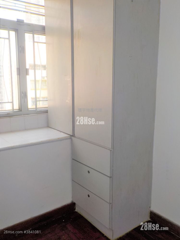 Rich Building Rental 1 Bedroom , 1 Bathroom 297 ft²