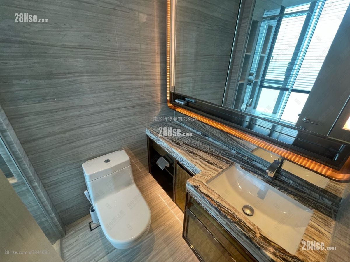 Babington Hill Rental 2 Bedrooms , 2 Bathrooms 621 ft²