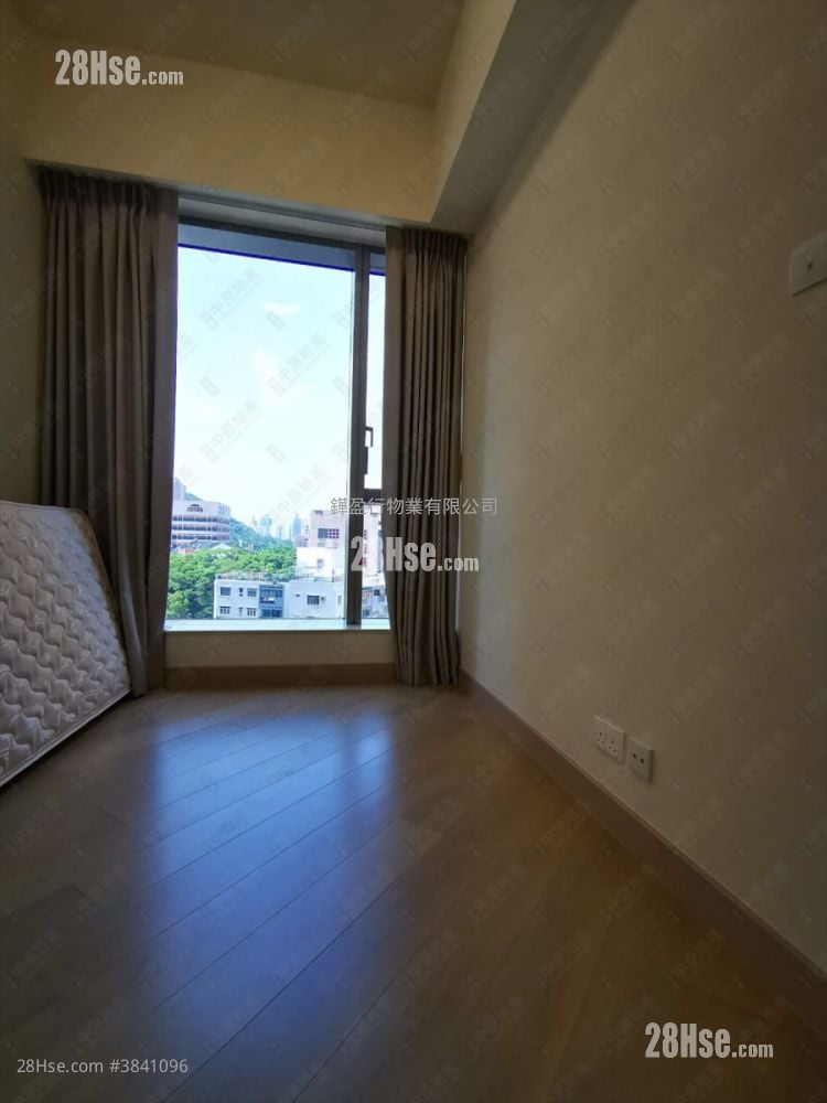 Babington Hill Rental 2 Bedrooms , 2 Bathrooms 621 ft²