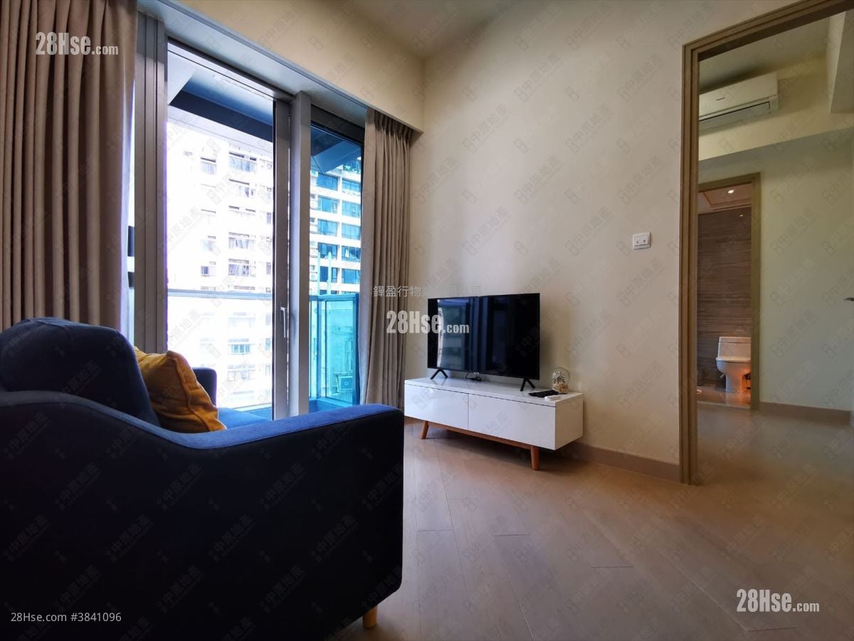 Babington Hill Rental 2 Bedrooms , 2 Bathrooms 621 ft²