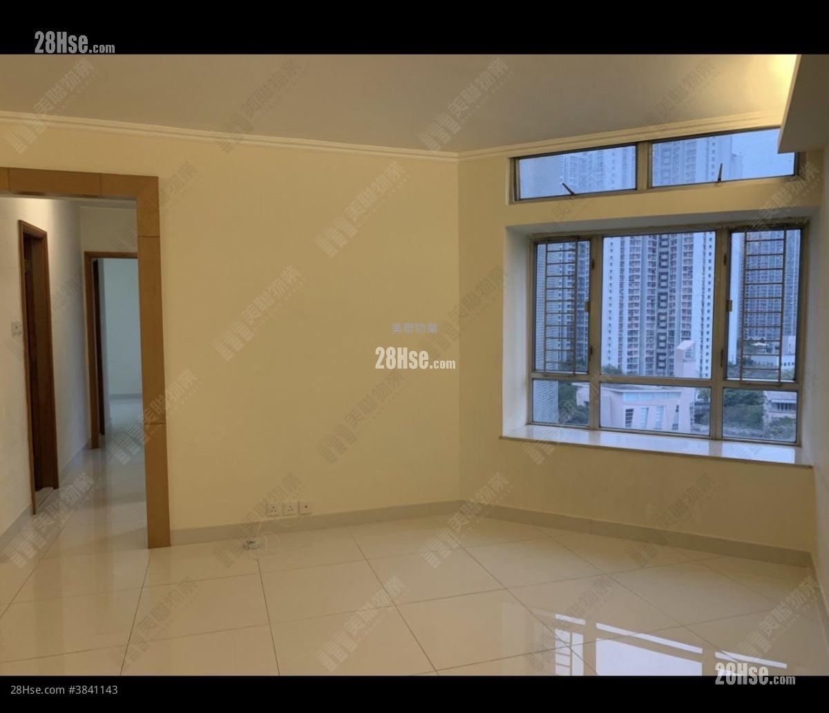 Kingswood Villas Rental 3 Bedrooms , 2 Bathrooms 633 ft²