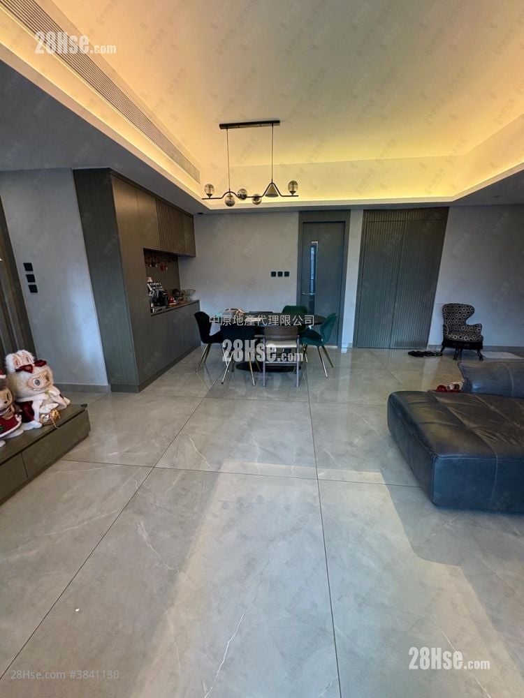 The Regent Sell 1,386 ft²
