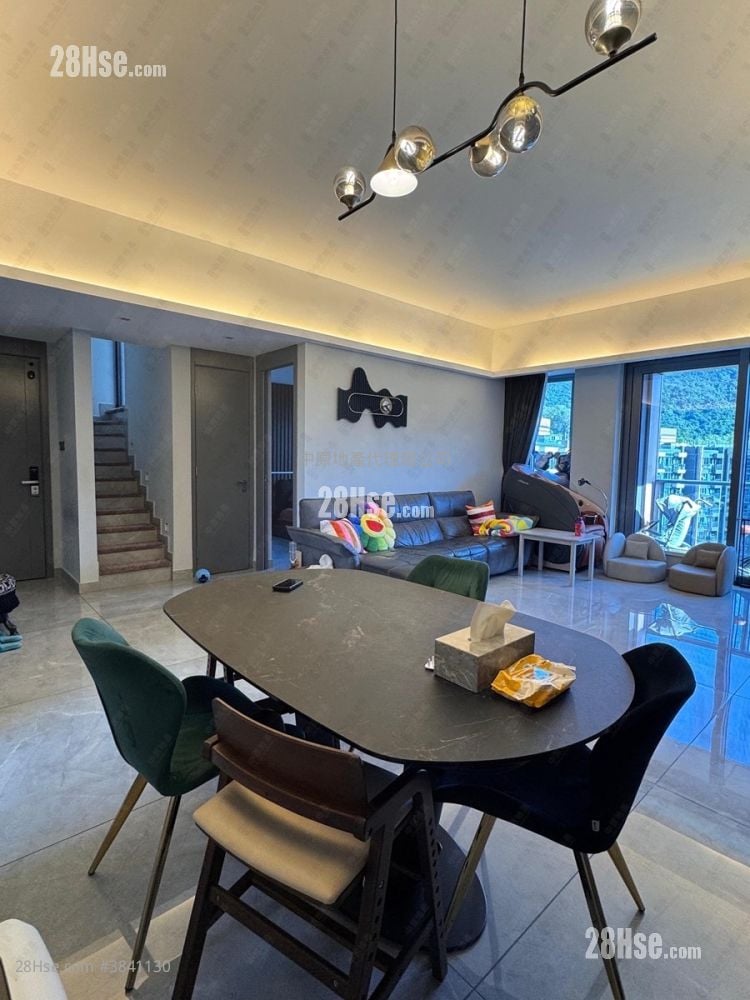 The Regent Sell 1,386 ft²
