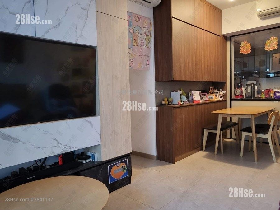 St Martin Sell 3 Bedrooms 714 ft²