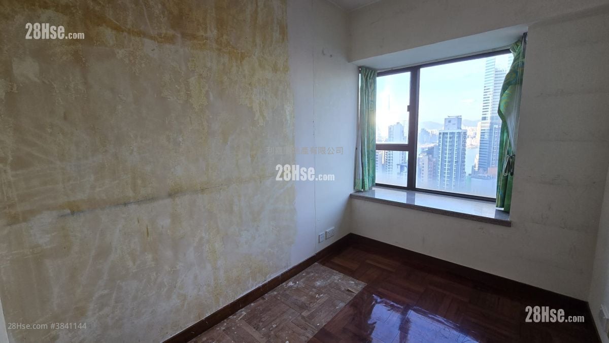 Honor Villa Sell 3 Bedrooms , 2 Bathrooms 681 ft²