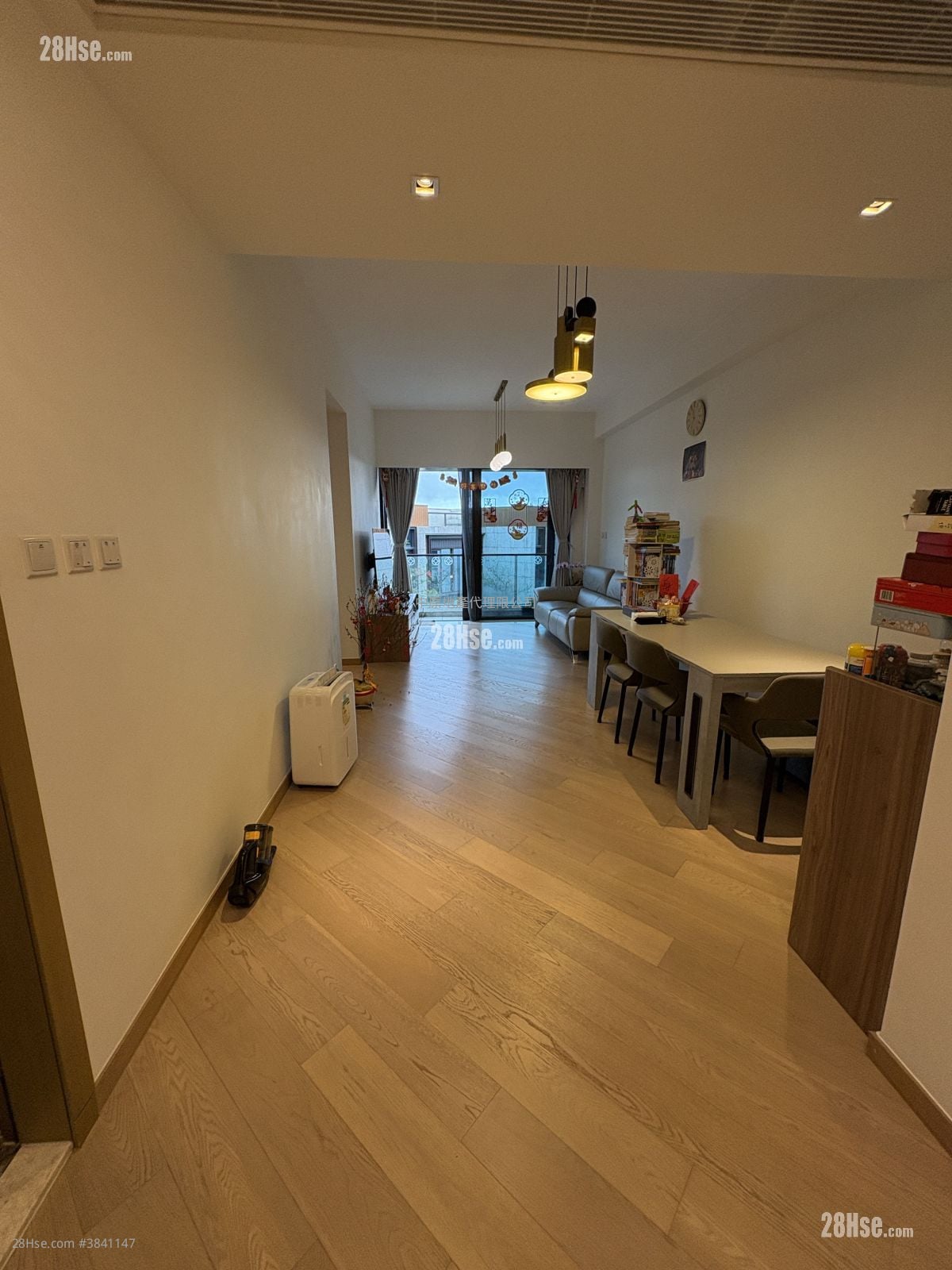 St.moritz Sell 1,047 ft²