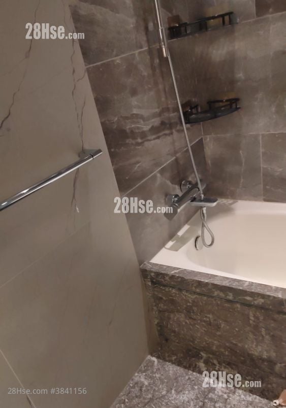 bathroom: Malibu Rental 2 Bedrooms , 1 Bathroom 540 ft²