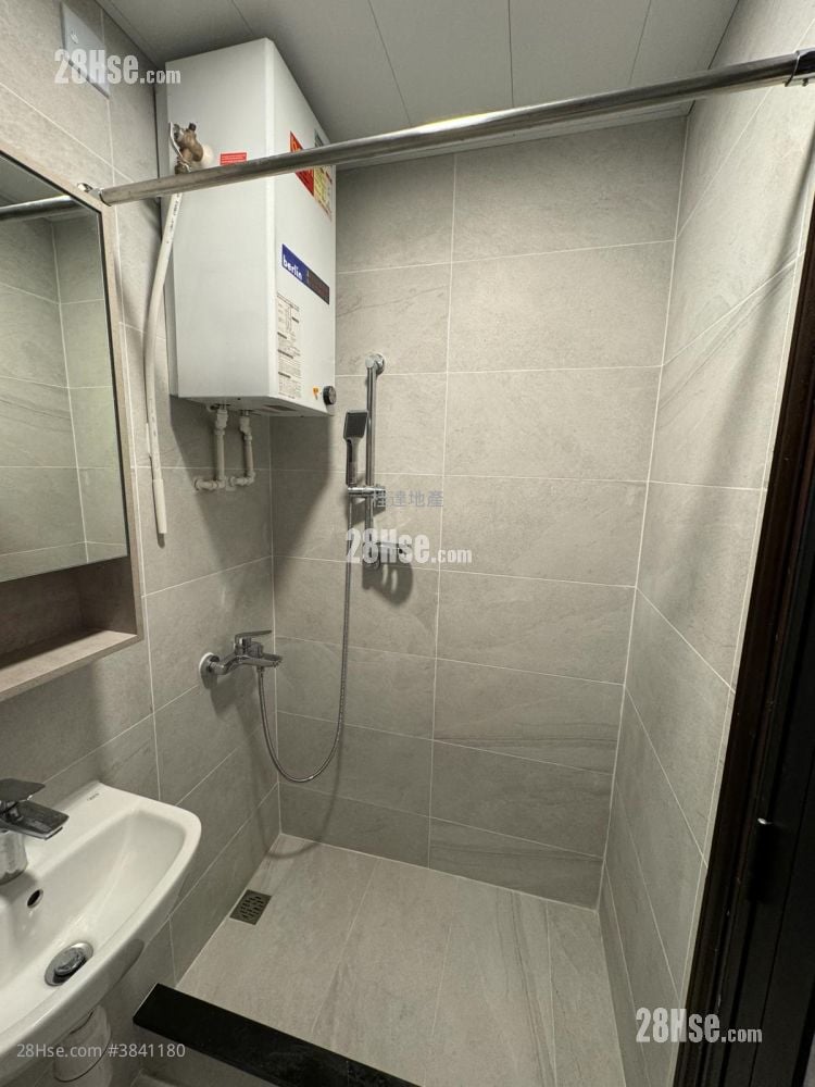 Tsuen Wan Centre Rental 2 Bedrooms , 1 Bathroom 354 ft²