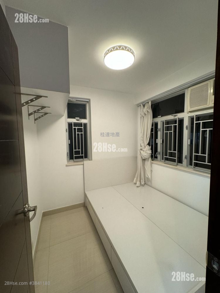 Tsuen Wan Centre Rental 2 Bedrooms , 1 Bathroom 354 ft²