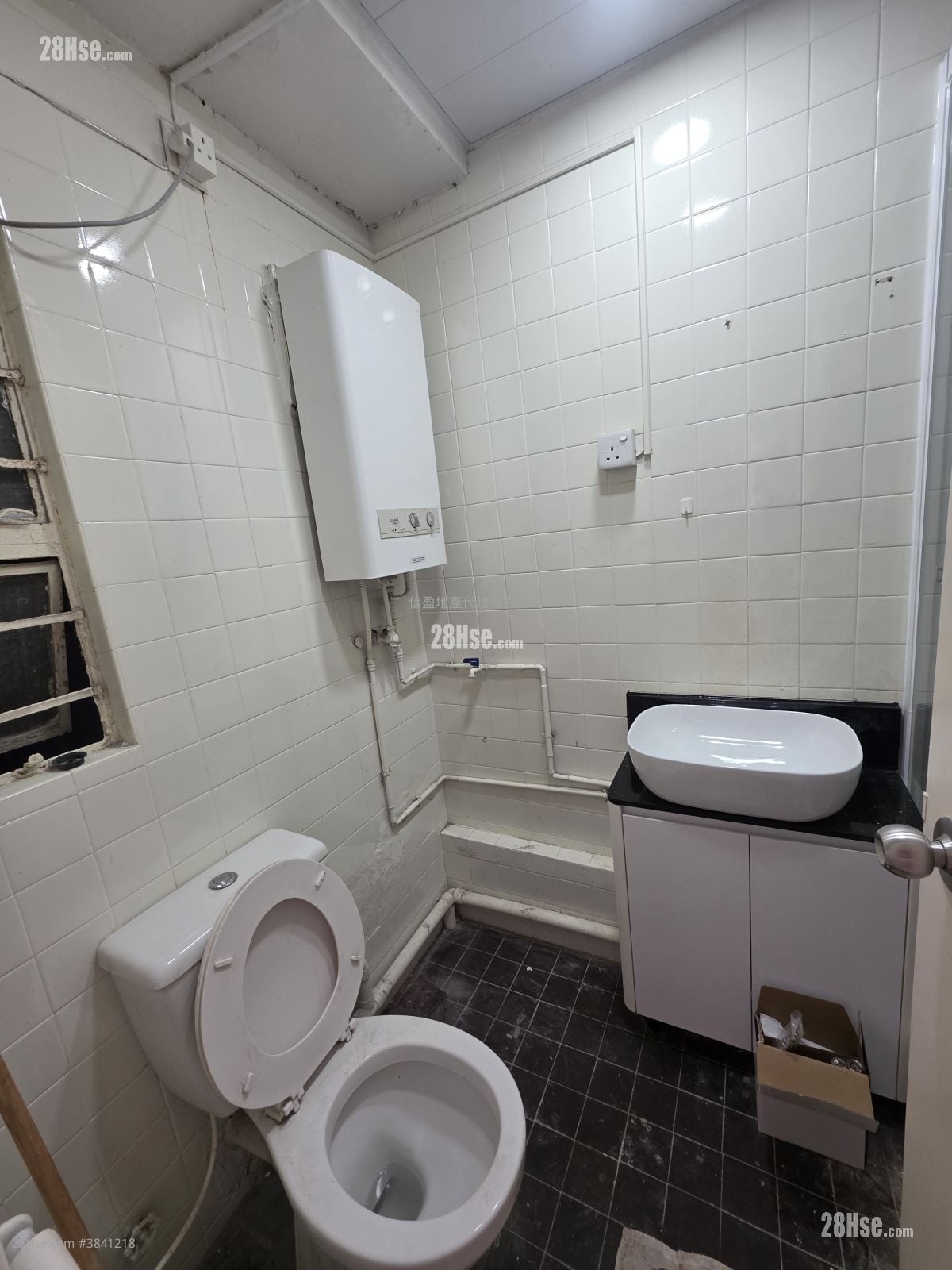 Odeon Building Rental 2 Bedrooms , 1 Bathroom 371 ft²
