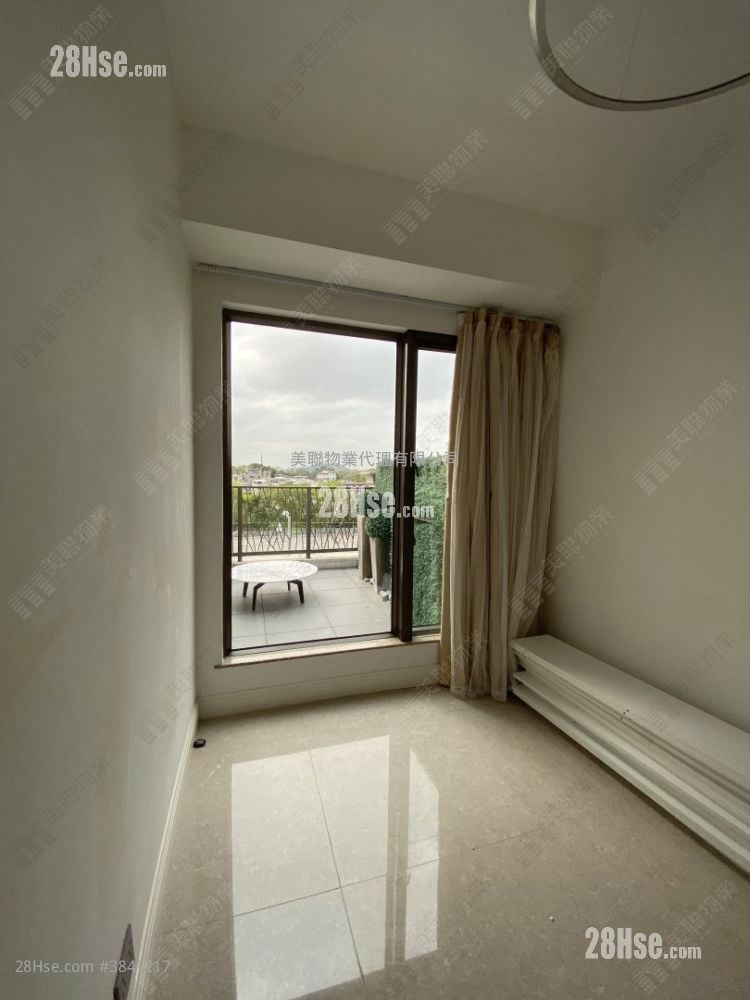 La Mansion Rental 4 Bedrooms , 3 Bathrooms 1,589 ft²