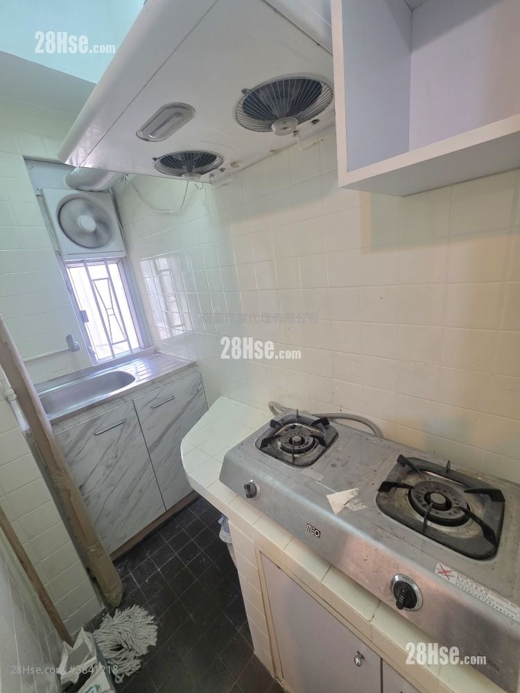 Odeon Building Rental 2 Bedrooms , 1 Bathroom 371 ft²