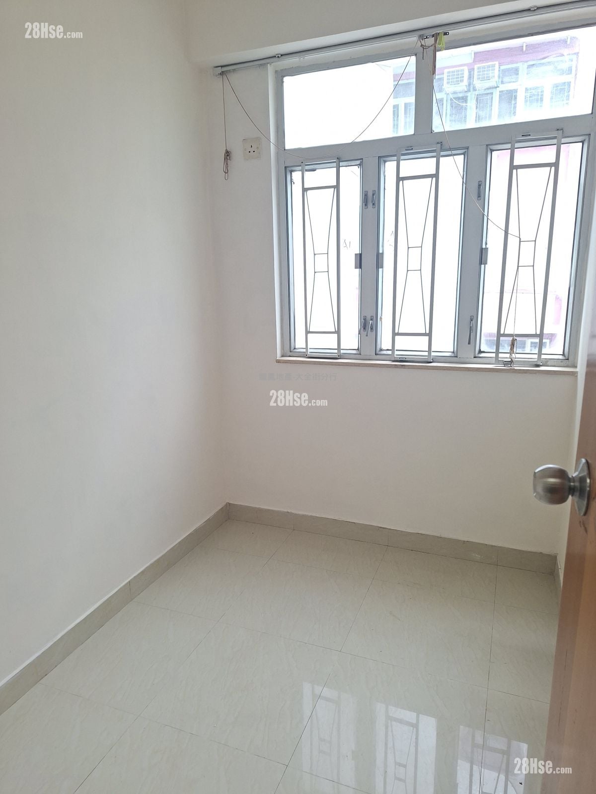 Chung Sing Buliding Rental 3 Bedrooms , 1 Bathroom 381 ft²