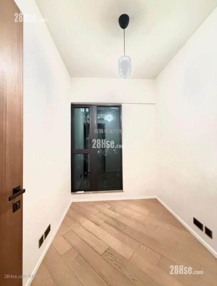 Park Hillcrest Rental 3 Bedrooms , 2 Bathrooms 663 ft²