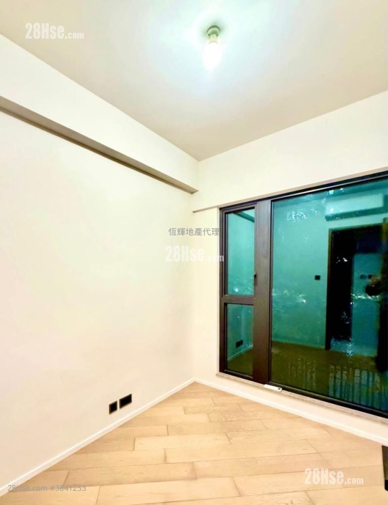 Park Hillcrest Rental 3 Bedrooms , 2 Bathrooms 663 ft²