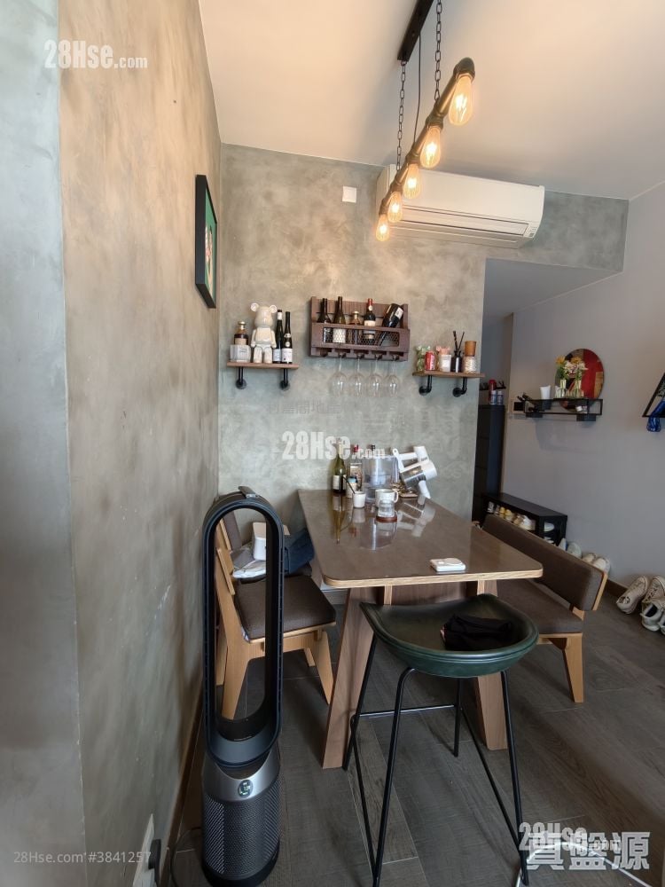 峻峦 售盘 2 房 520 平方尺