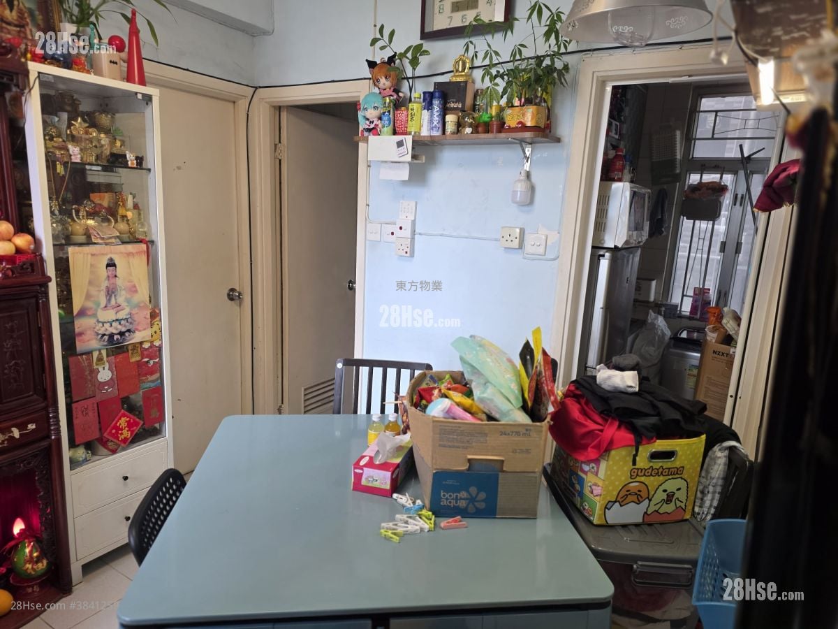 Seaview Building Sell 1 Bedroom , 1 Bathroom 278 ft²