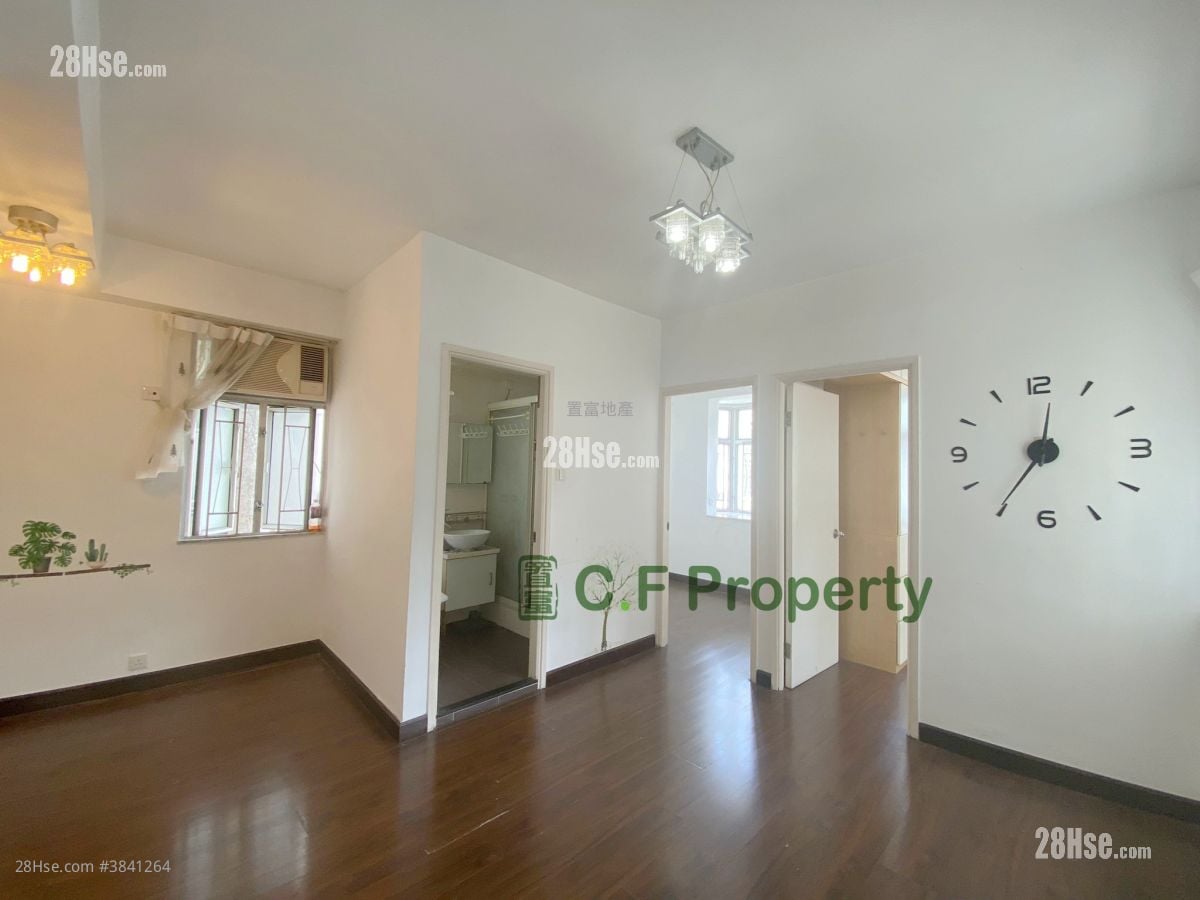Kwai Fong Terrace Rental 2 Bedrooms , 1 Bathroom 415 ft²