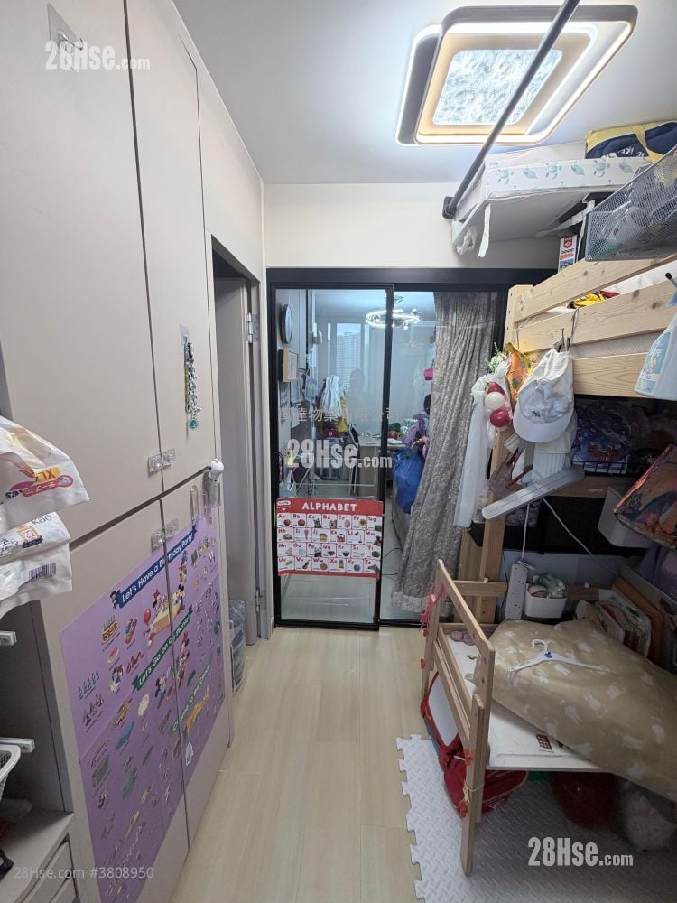 Kam Chun Court Sell 2 Bedrooms , 1 Bathroom 427 ft²